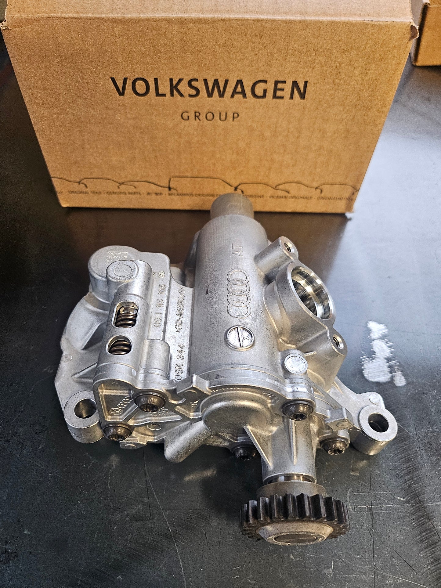Genuine OEM TPS Oil Pump – EA888 Gen 3 (VW / Audi / Seat / Skoda)